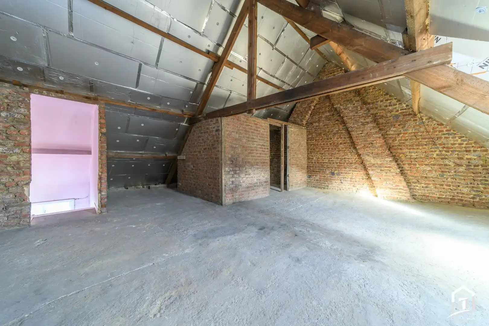 Zeer ruime gezinswoning nabij dorp Nieuwerkerken foto 15