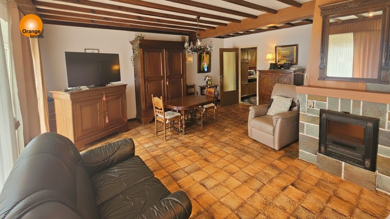 Bungalow met 3 slaapkamers, rustig gelegen met een grote tuin. foto 3