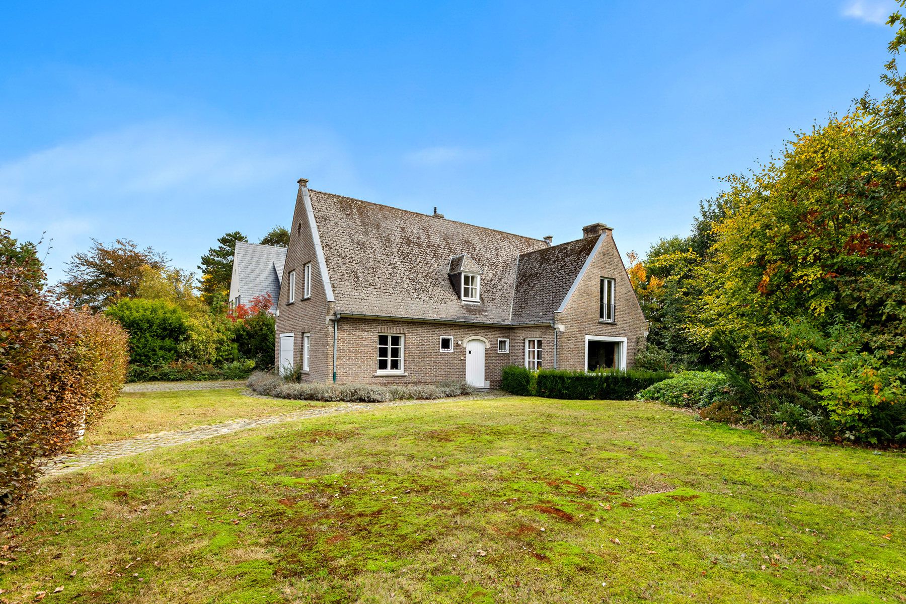 Hoofdfoto van de publicatie: Ruime villa in een rustige buitenwijk van Wetteren 