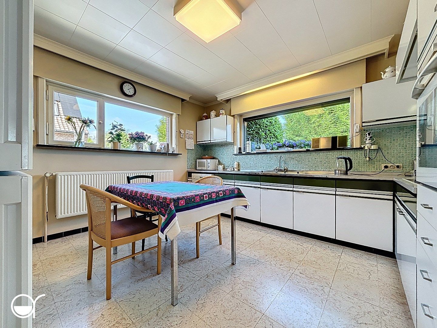 Rustig gelegen bungalow met tuin en 2 garages in Vosselare foto 8