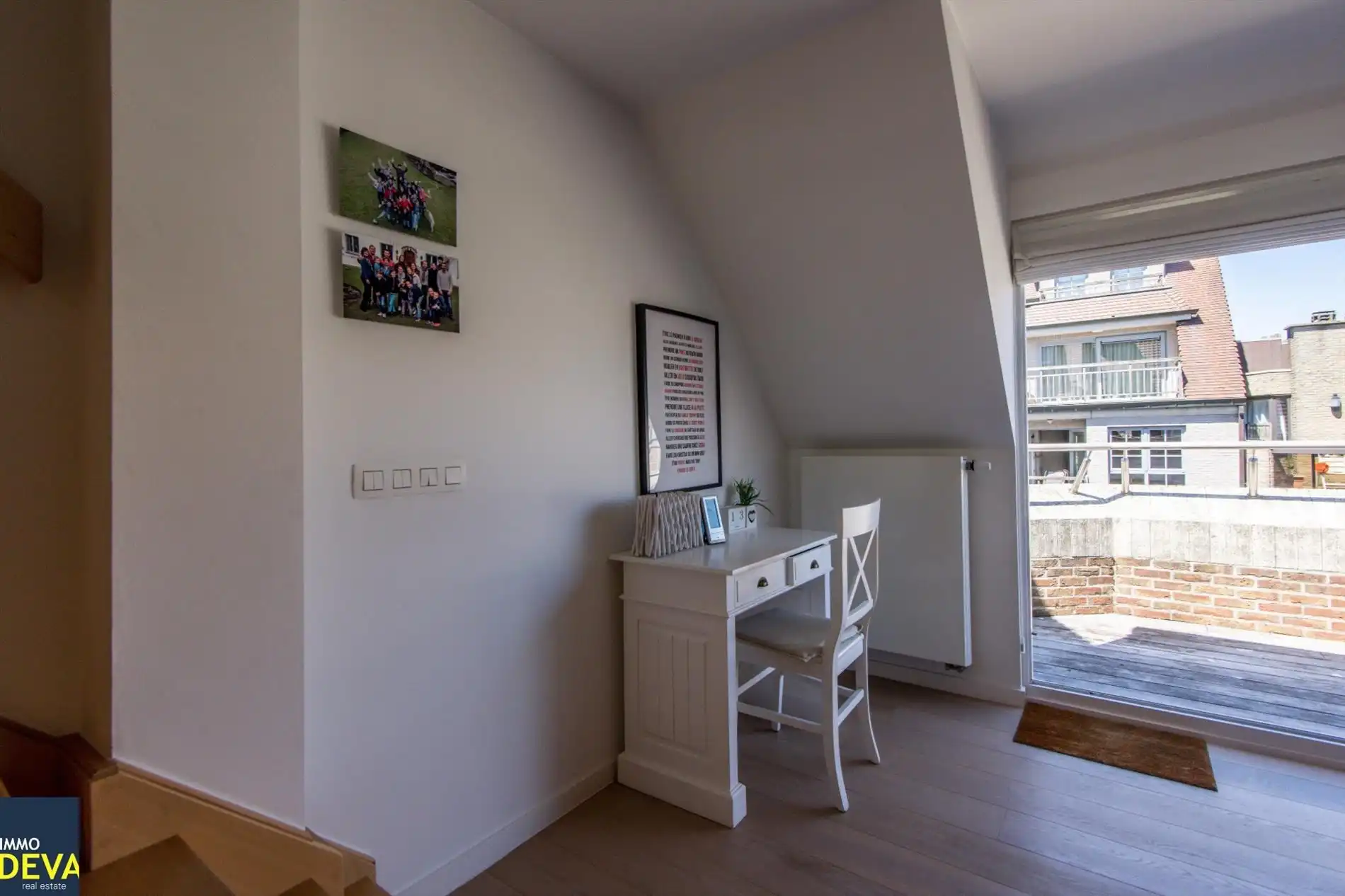 Zeer zonnig duplexdakapp. met prachtige terrassen,  gelegen op de Kustlaan vlakbij het Driehoeksplein. foto 5