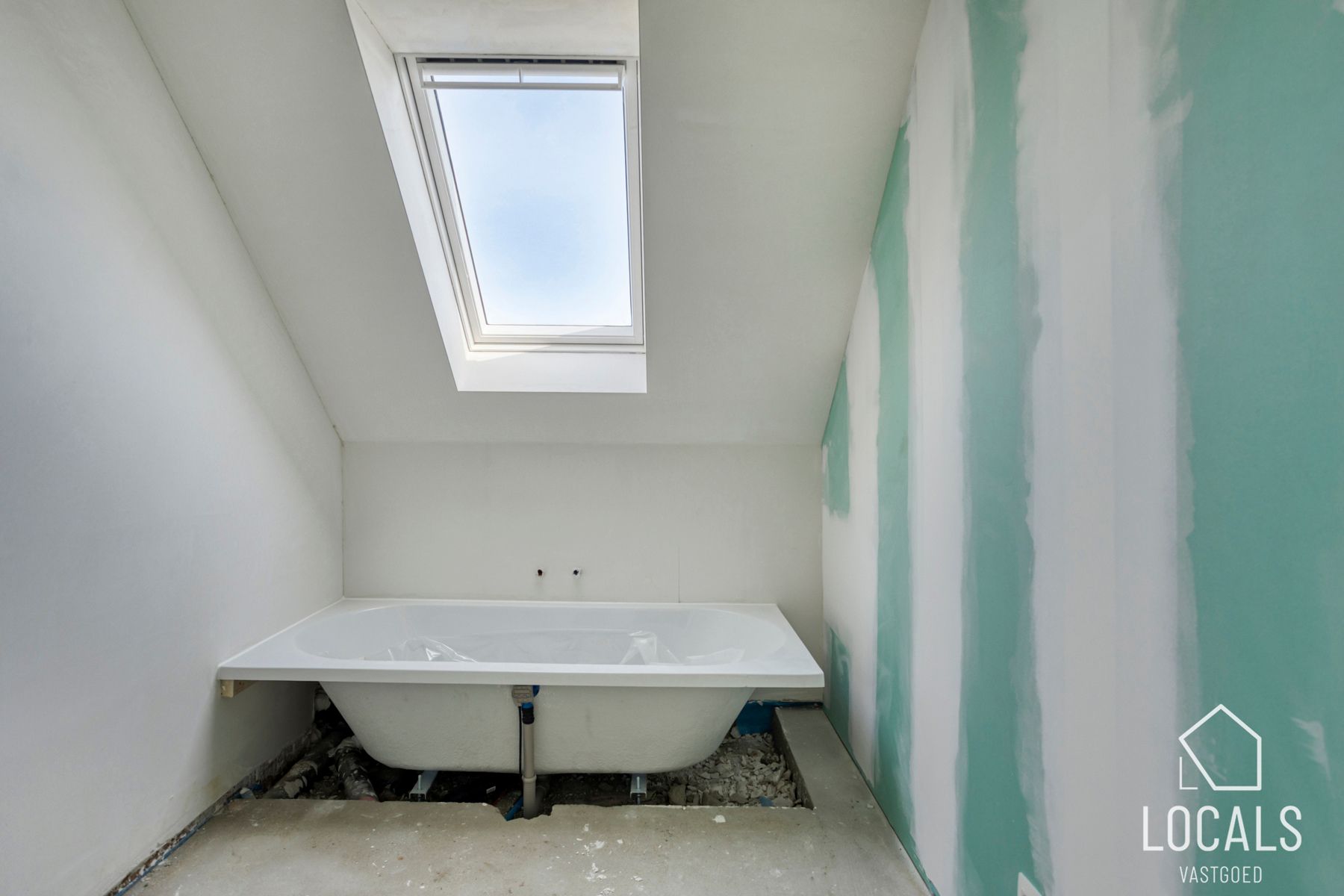 Ruime triplex-woning met 4 slaapkamers en 2 badkamers foto 21