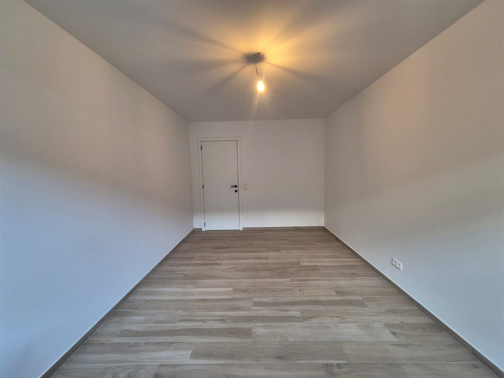 Nieuwbouwwoning (2021) met 3 slaapkamers, tuin en garage.  foto 23