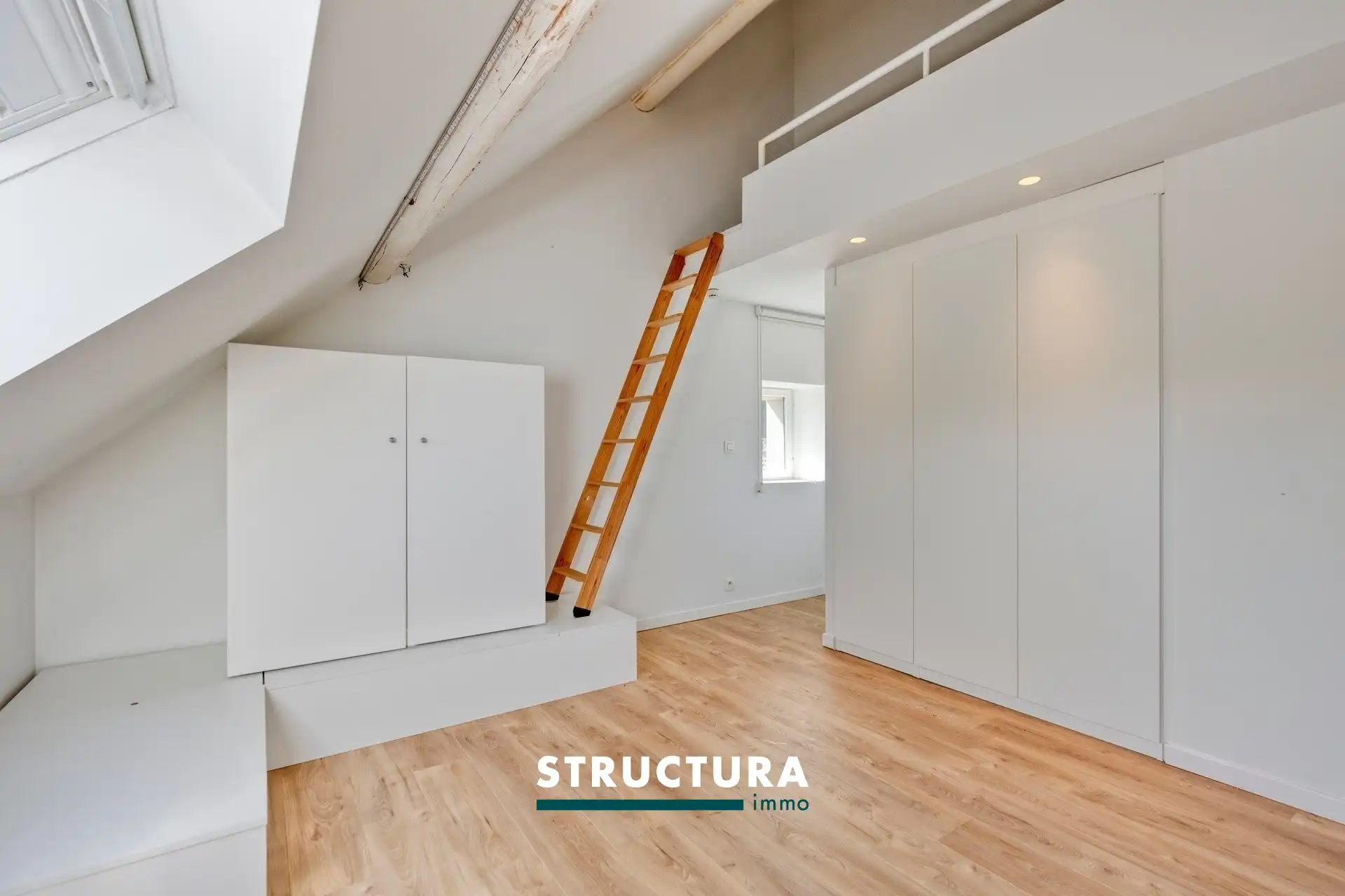 Woning met zwembad  foto 18