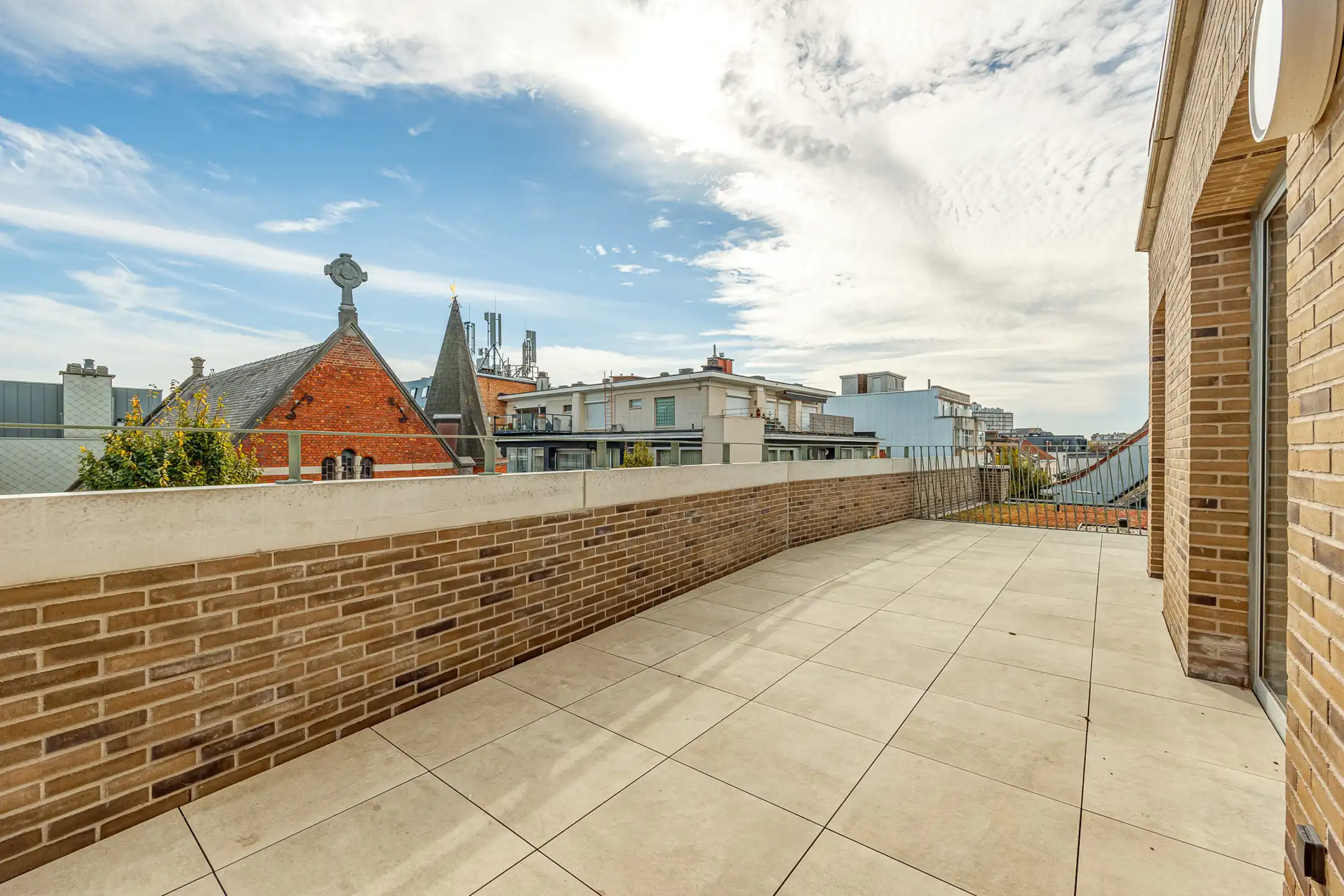 Exclusief nieuwbouwpenthouse met 47 m² terras foto 8