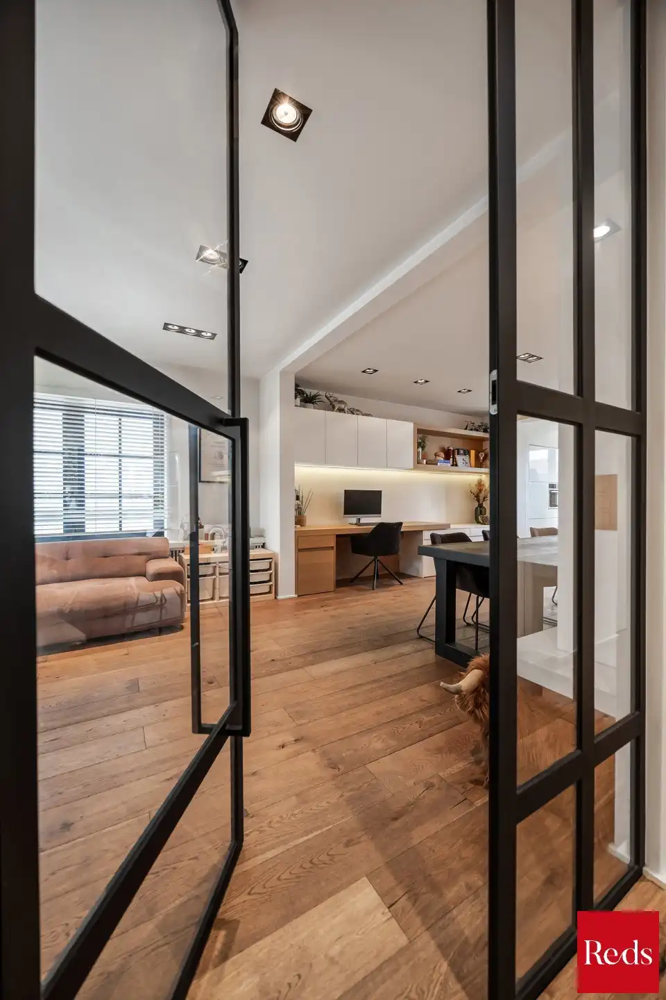 Stijlvolle woning op groene toplocatie nabij het centrum foto 6