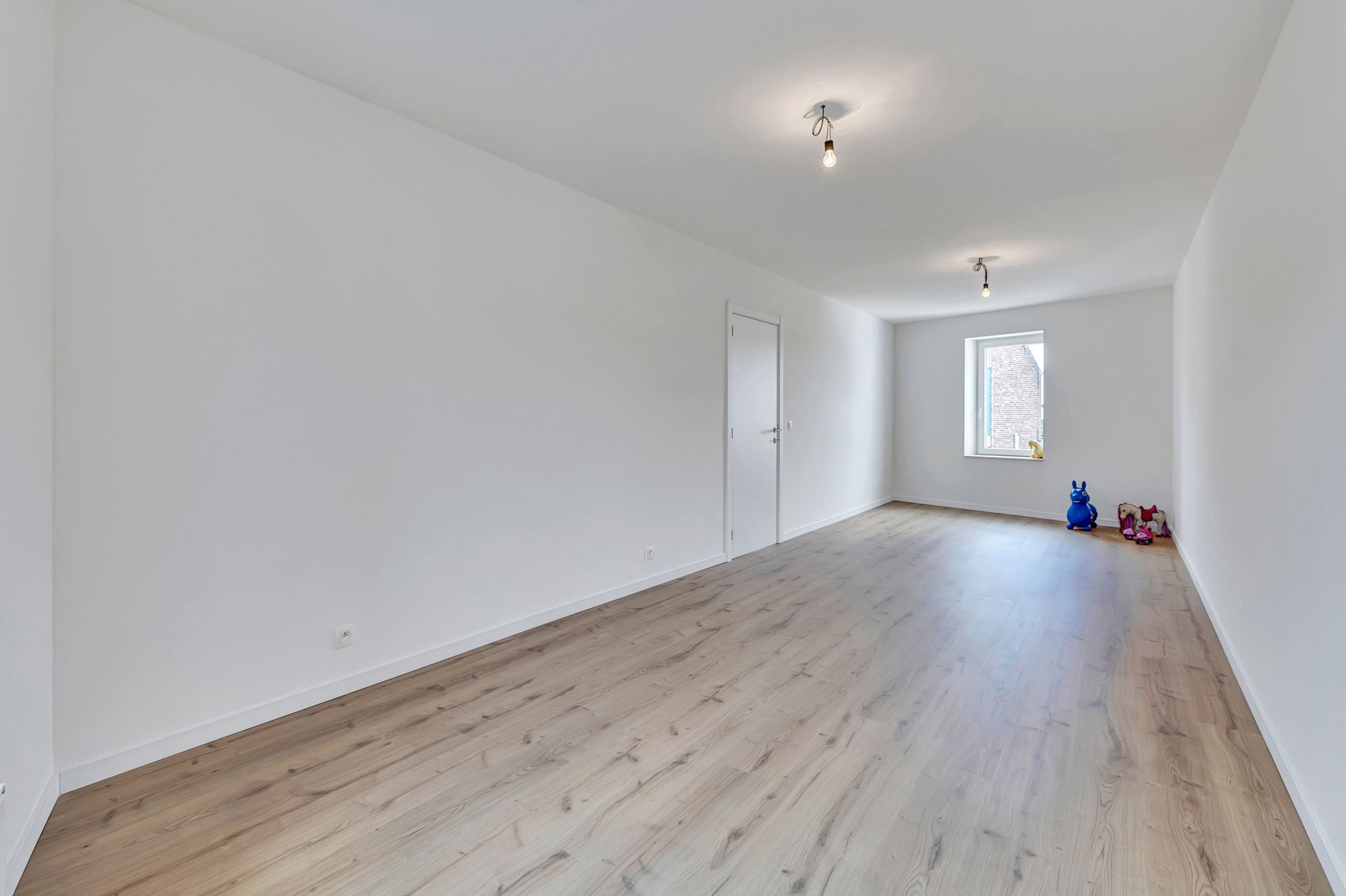 Ruime, energetische totaalrenovatie met ruime tuin en garage foto 17