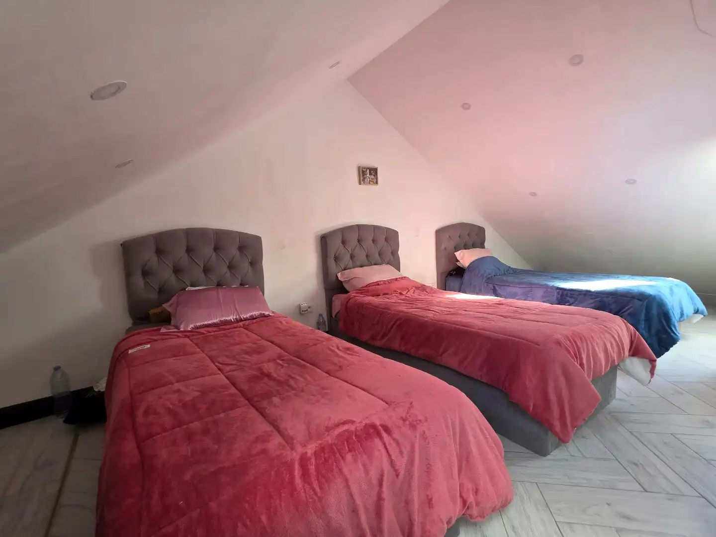 Uniek gerenoveerde 4-slaapkamerwoning op wandelafstand van centrum Kortrijk - EPC A foto 16