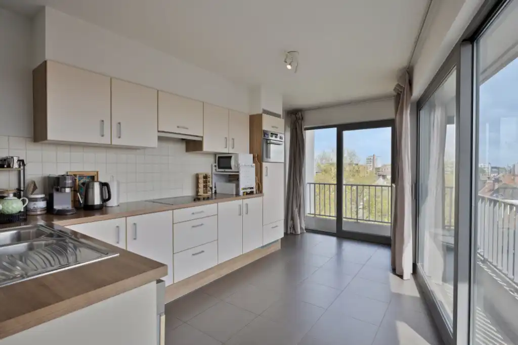 Hoekappartement met twee slaapkamers en ruim zonneterras. foto 6