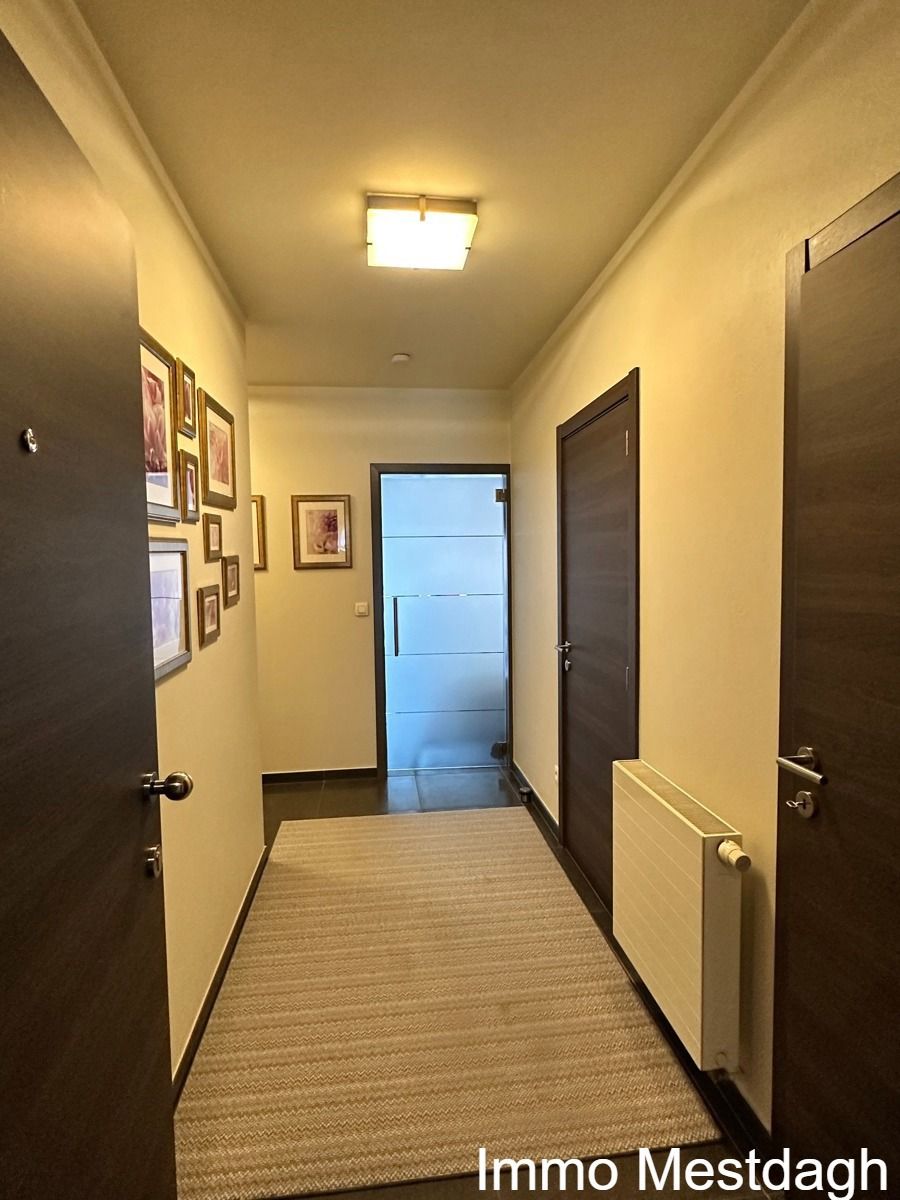 Ruim gelijkvloers appartement met tuin en autostaanplaats. foto 5