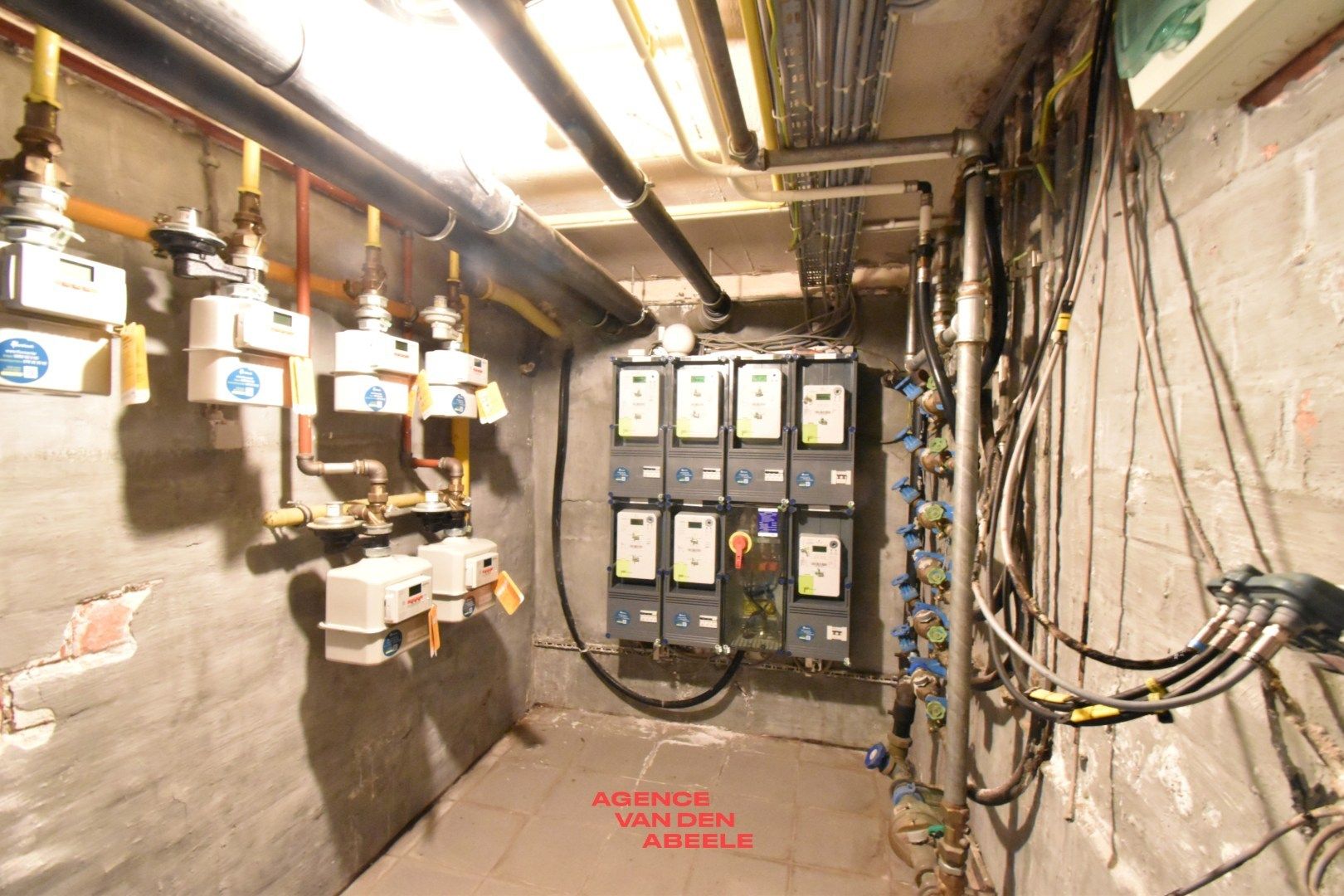 Opbrengsteigendom met 6 appartementen en 7 garages  foto 25