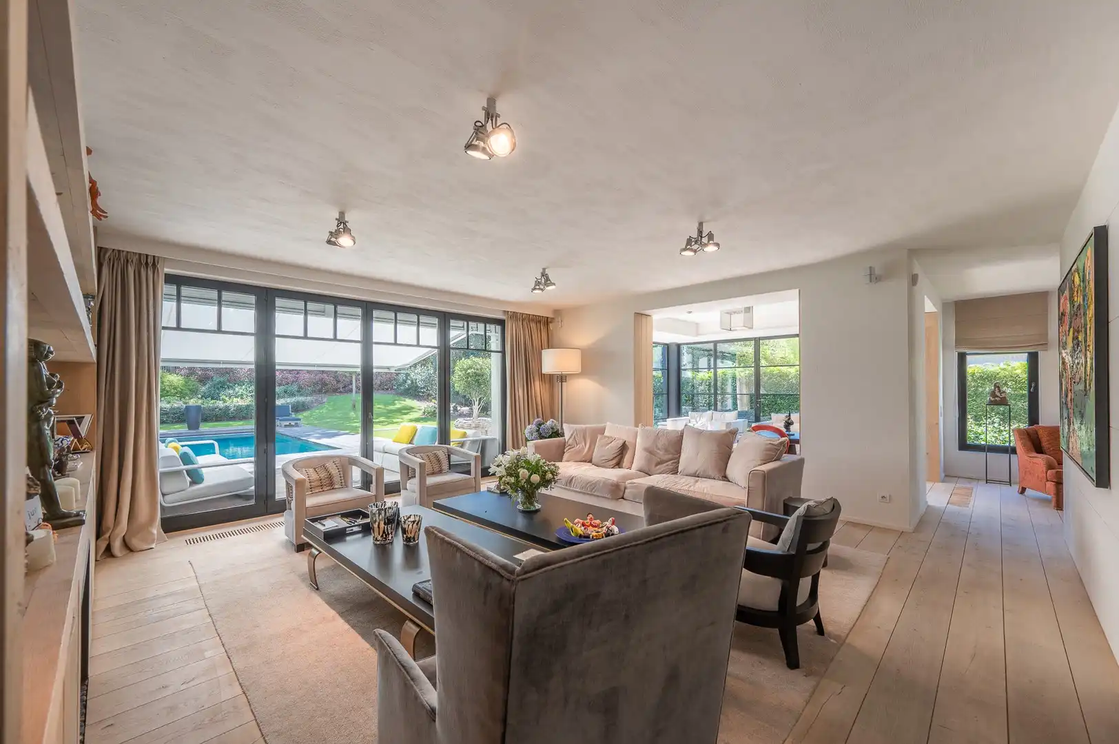 Prachtige villa met zwembad rustig gelegen in een paadje in hartje Zoute. foto 13