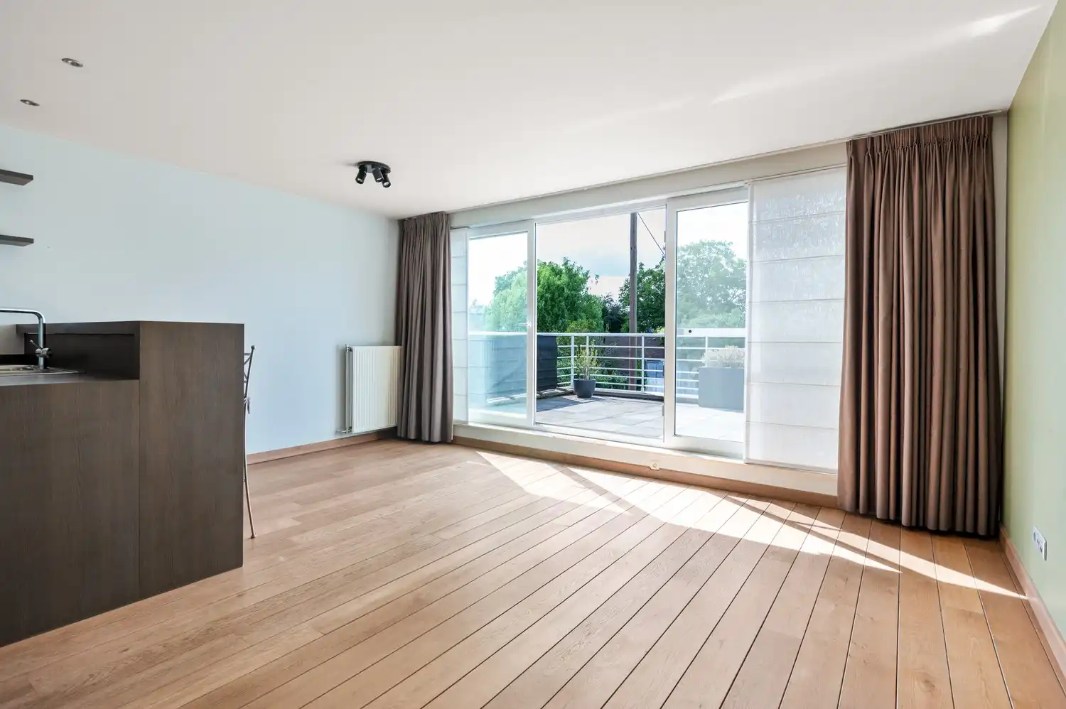 Gezellig appartement met 2 slaapkamers, terras en garage in het centrum van Wommelgem foto 7