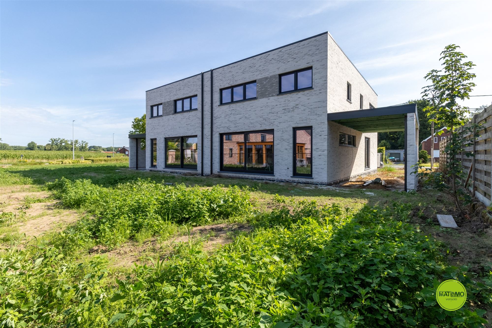 Lichtrijke nieuwbouwwoning (HOB) nabij centrum Laakdal foto 2