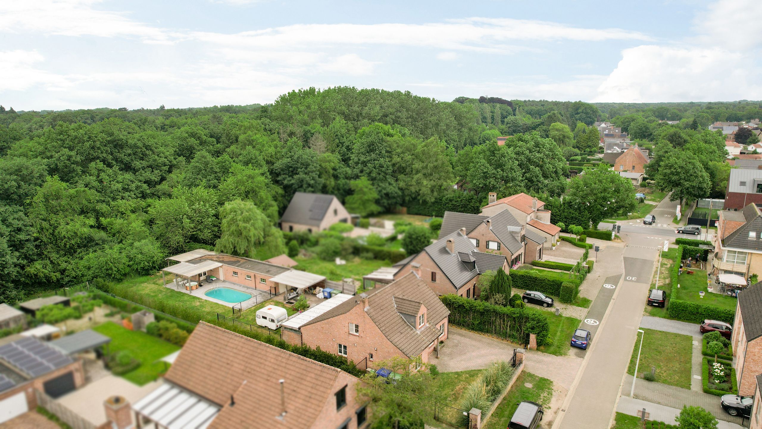 Uitstekend gelegen villa foto 23