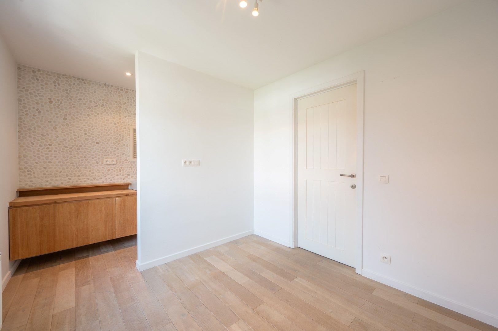 Mooie woning, centraal gelegen tussen het Alfred Verweeplein het Gemeenteplein foto 9