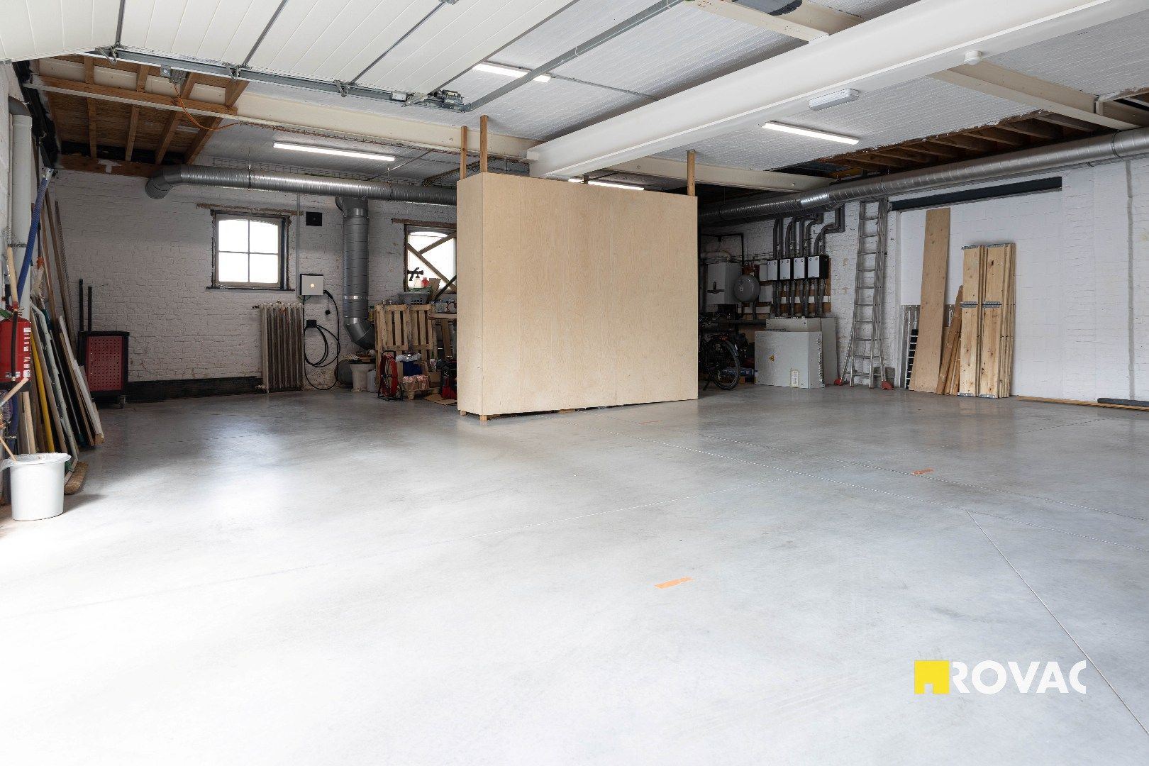 Stijlvolle en instapklare kantoorruimtes met binnentuin in centrum Izegem foto 29