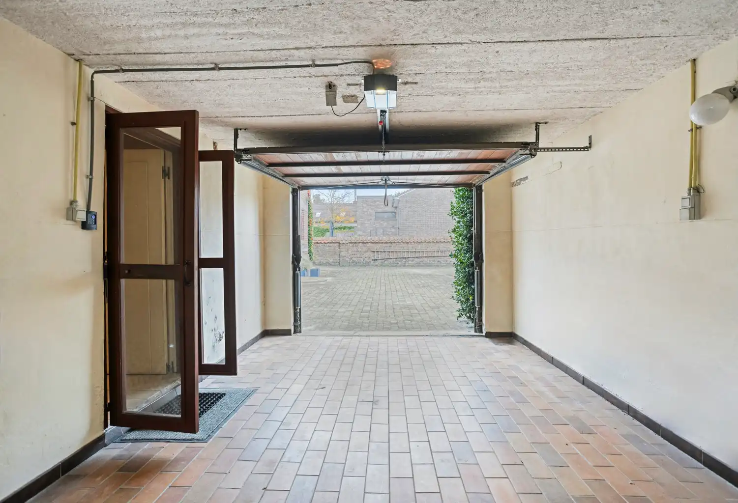  KARAKTERVOLLE DUBBELWOONST IN EEN DOODLOPENDE STRAAT  foto 15