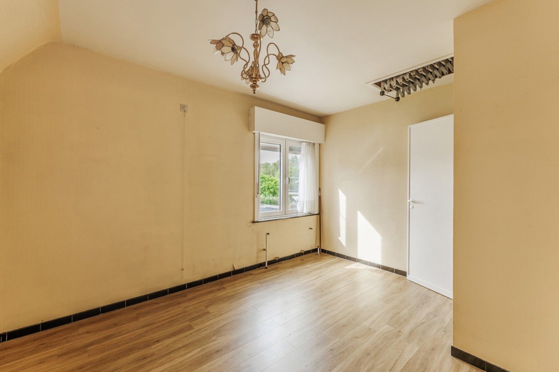 Vrijstaande woning met grote tuin foto 17