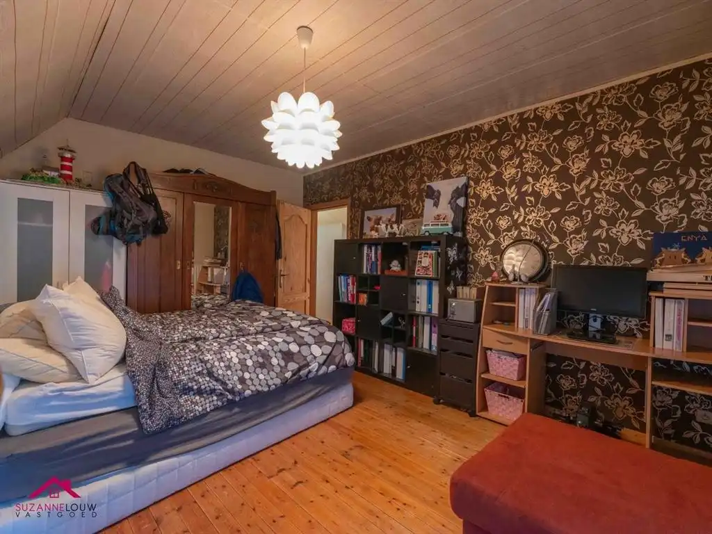 Vrijstaande woning op ruim perceel foto 33