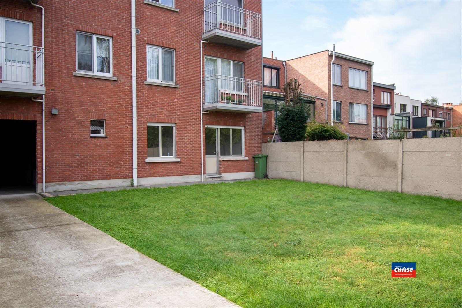 Gelijkvloers appartement met 2 slaapkamers foto 9