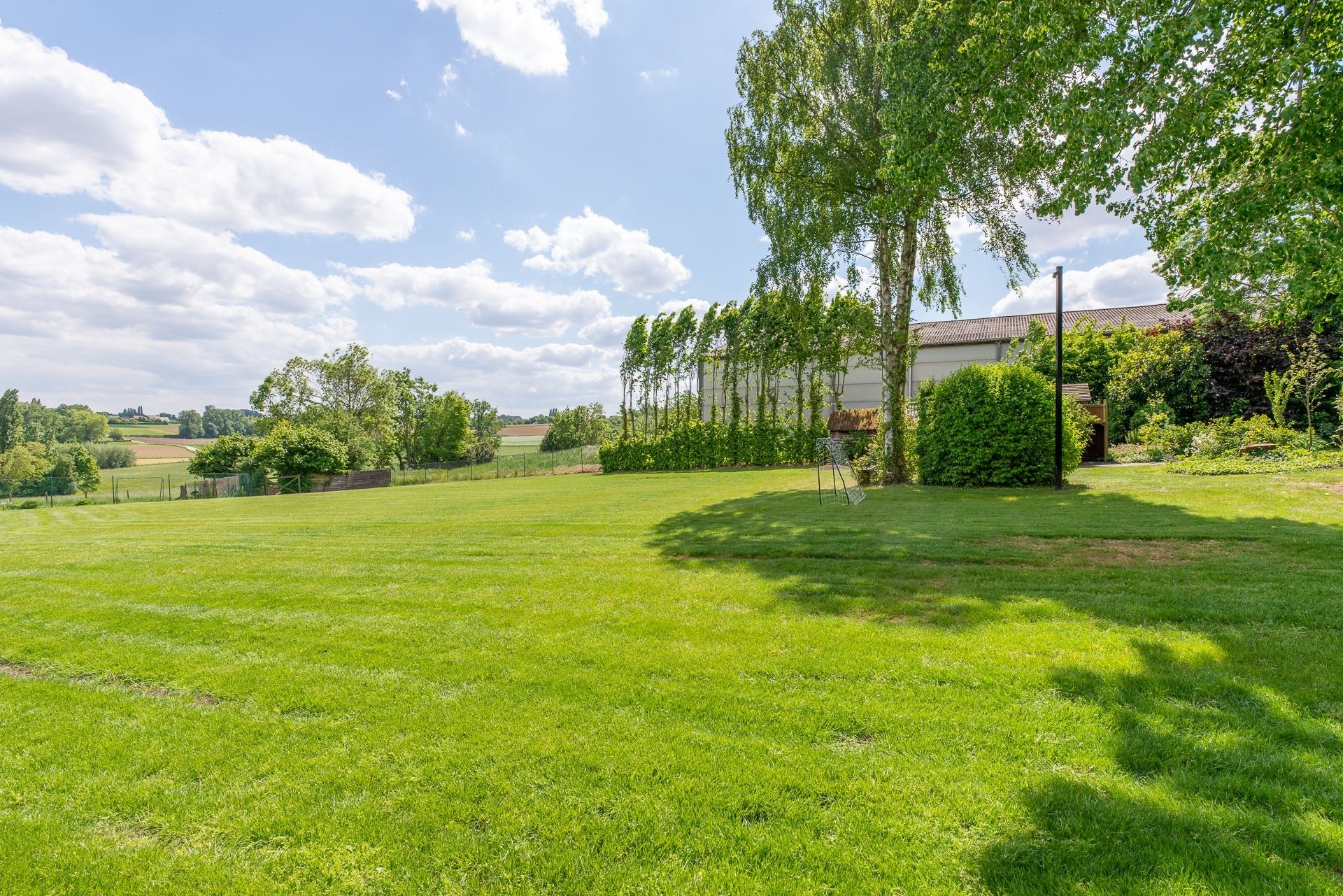 Multi functionele hoeve in landelijke omgeving foto 15