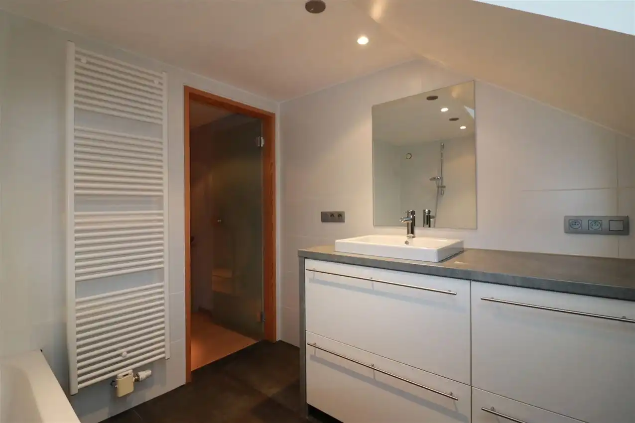 Moderne stadswoning met groot dakterras te midden van centrum foto 28