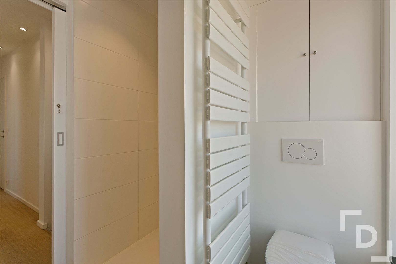 Instapklare rijwoning met uitgang achteraan foto 13
