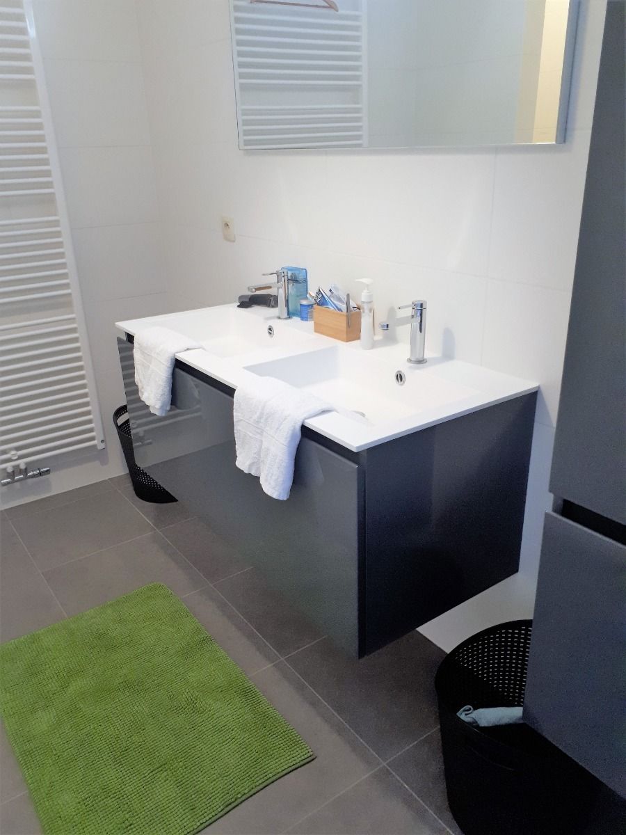 2 slaapkamerappartement met terras en 2 autostaanplaatsen foto 11