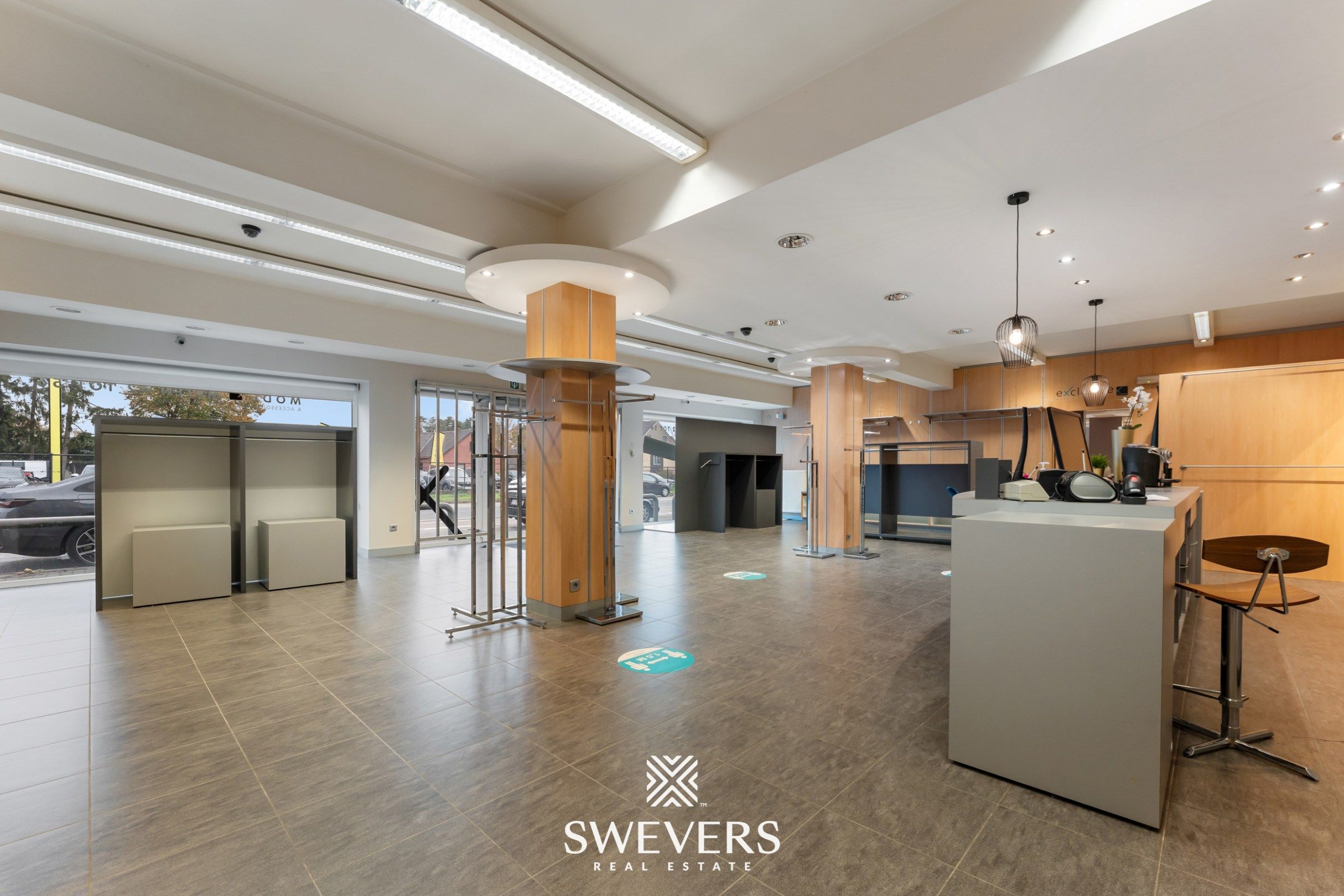 Opbrengsteigendom met handelspand, ruim appartement en uitbreidingspotentieel in hartje Heusden-Zolder foto 8