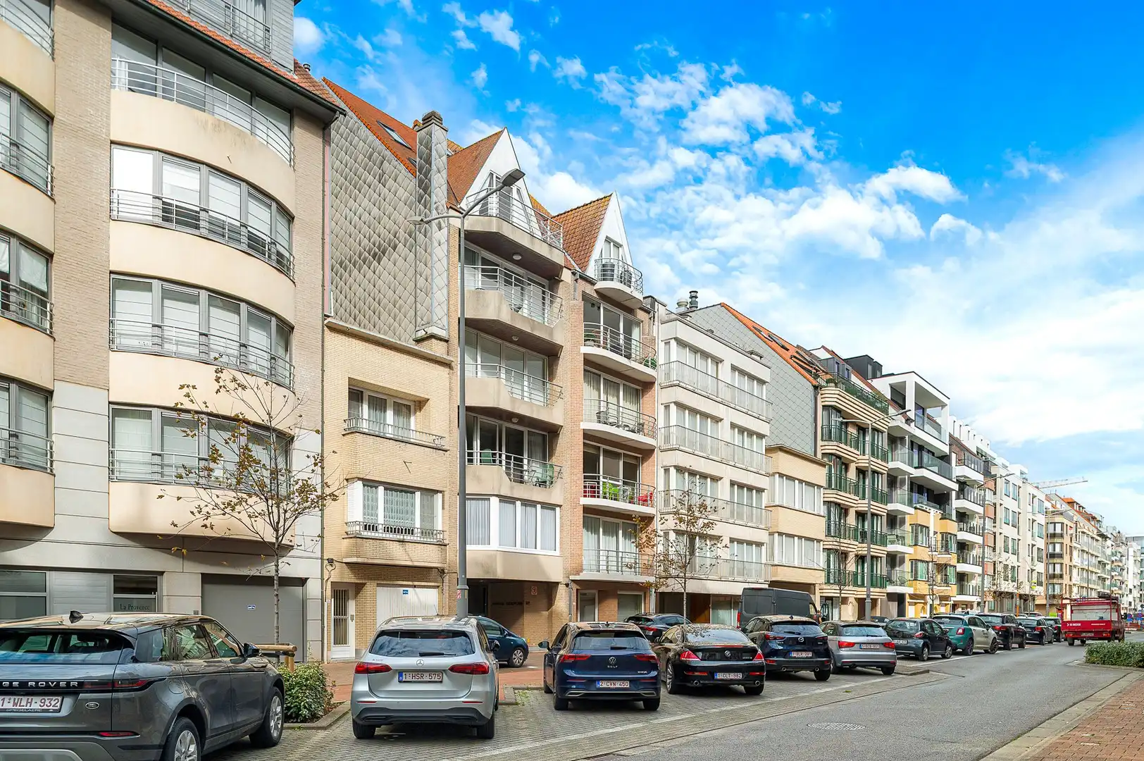 Luxueus gerenoveerd 3-slaapkamerappartement nabij zee. foto 27