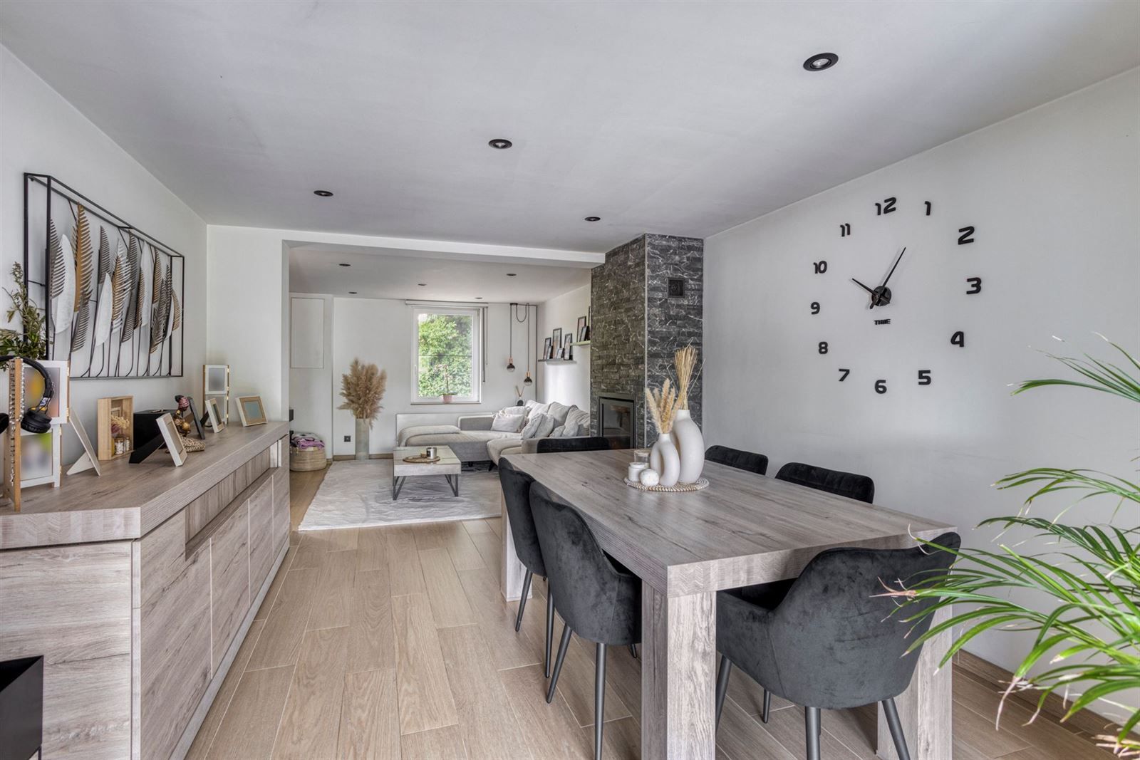 Woning te koop met 4 slaapkamers foto 7