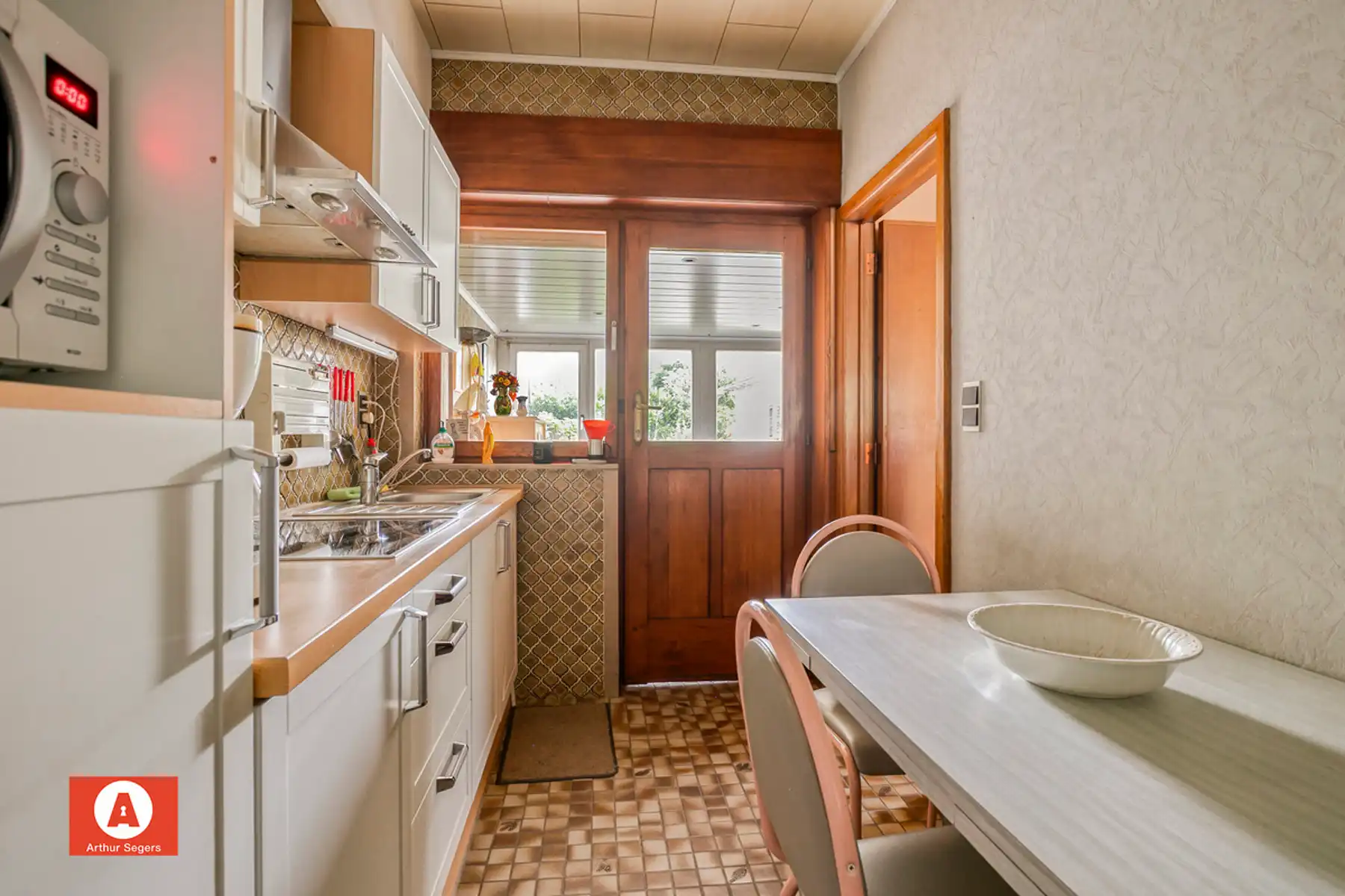 Te renoveren HOB met 3 slaapkamers en garage foto 9