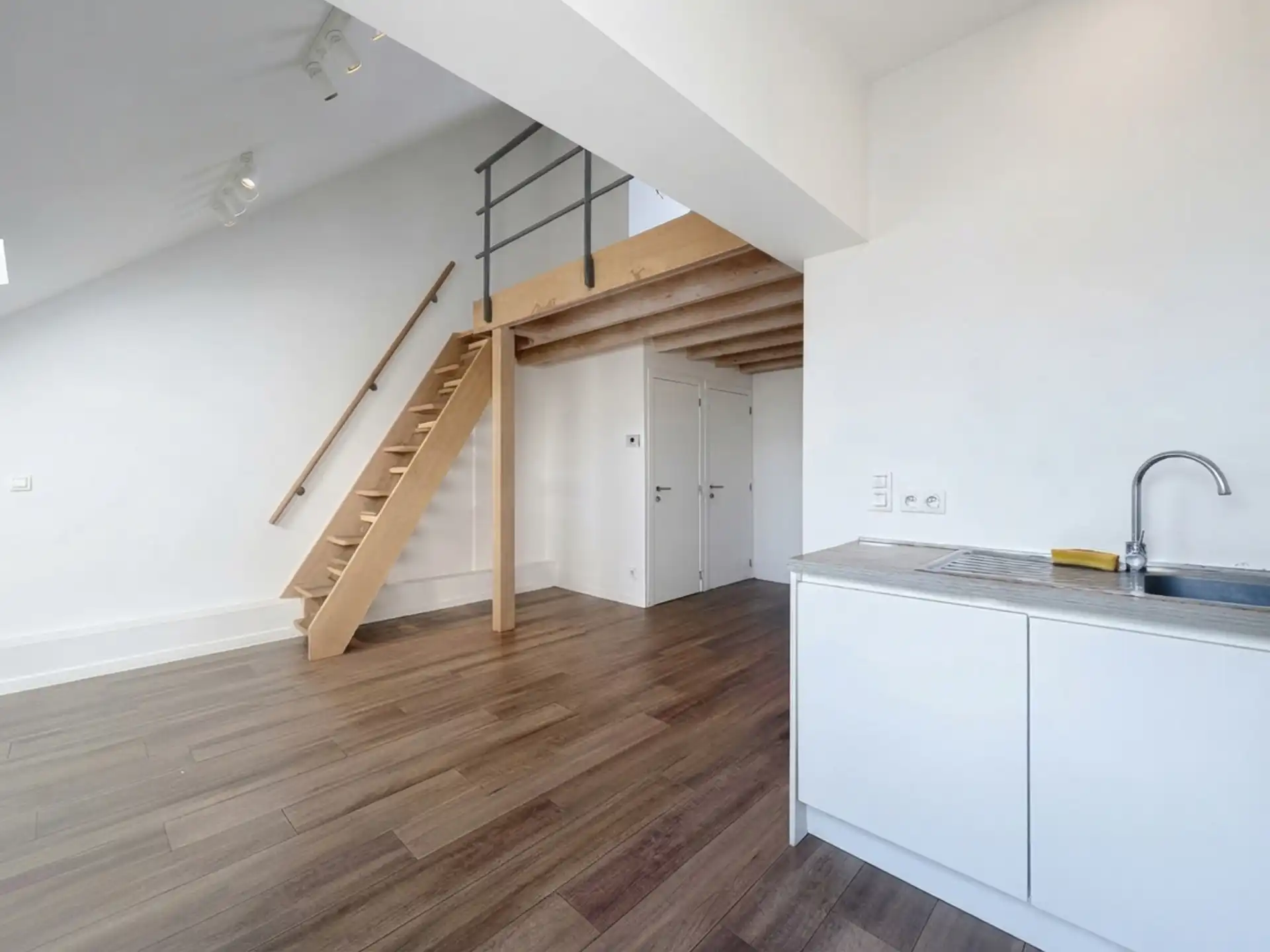 Mooi appartement met 1 slaapkamer en een mezzanine foto 3