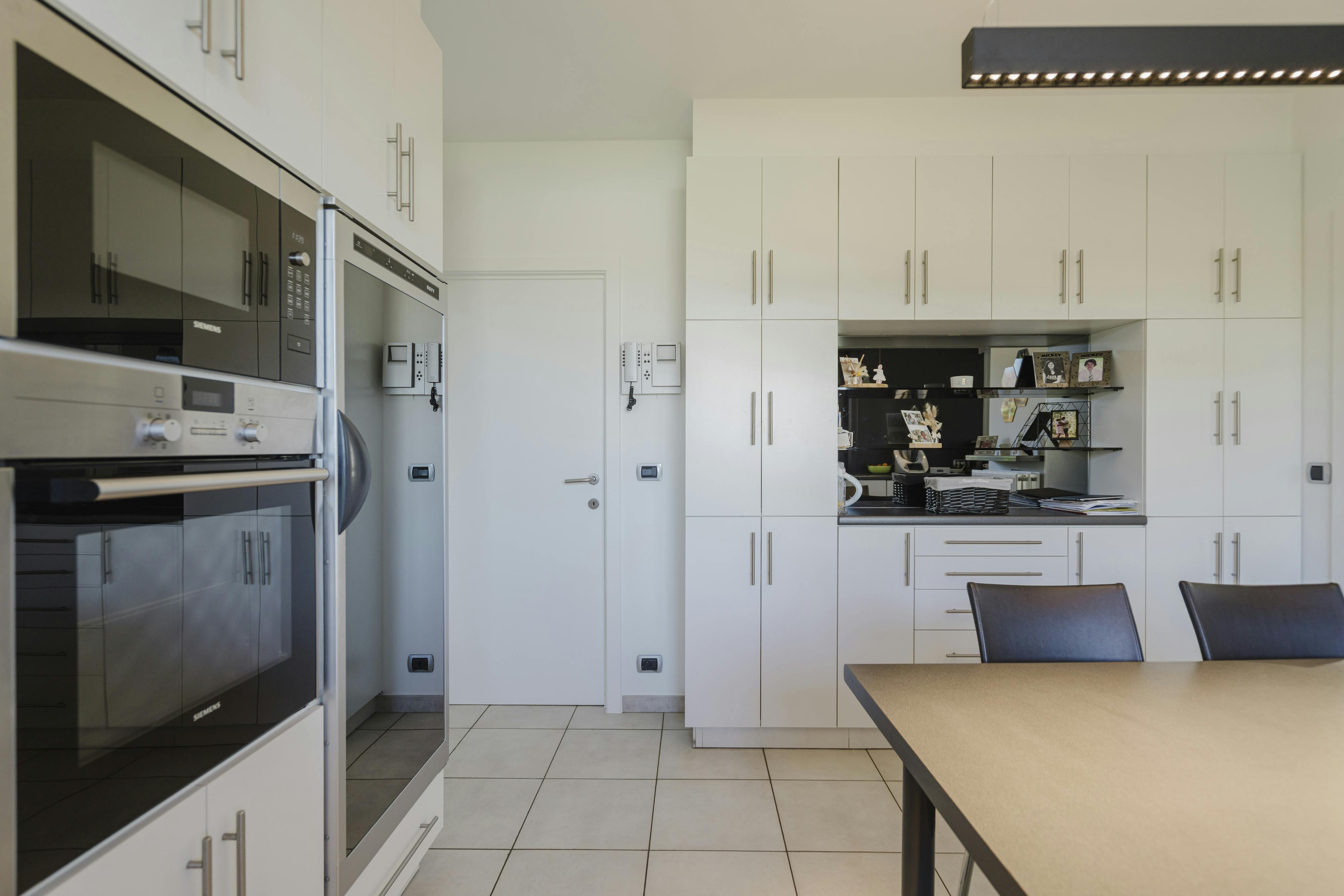 Ruime villa met 6 kamers te koop in Sint-Eloois-Vijve foto 11