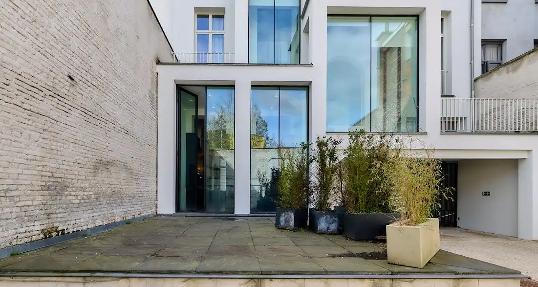 Exceptioneel en luxueus gerenoveerd 19e eeuws appartement midden in de binnenstad. foto 14