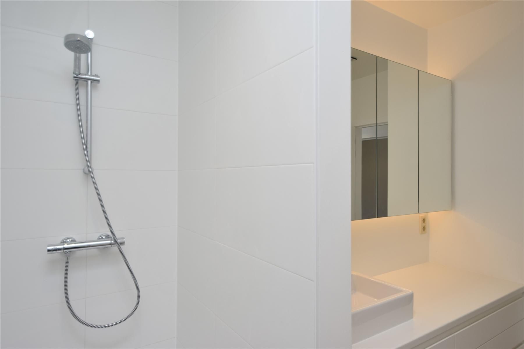 Moderne woning te Kanne  foto 18