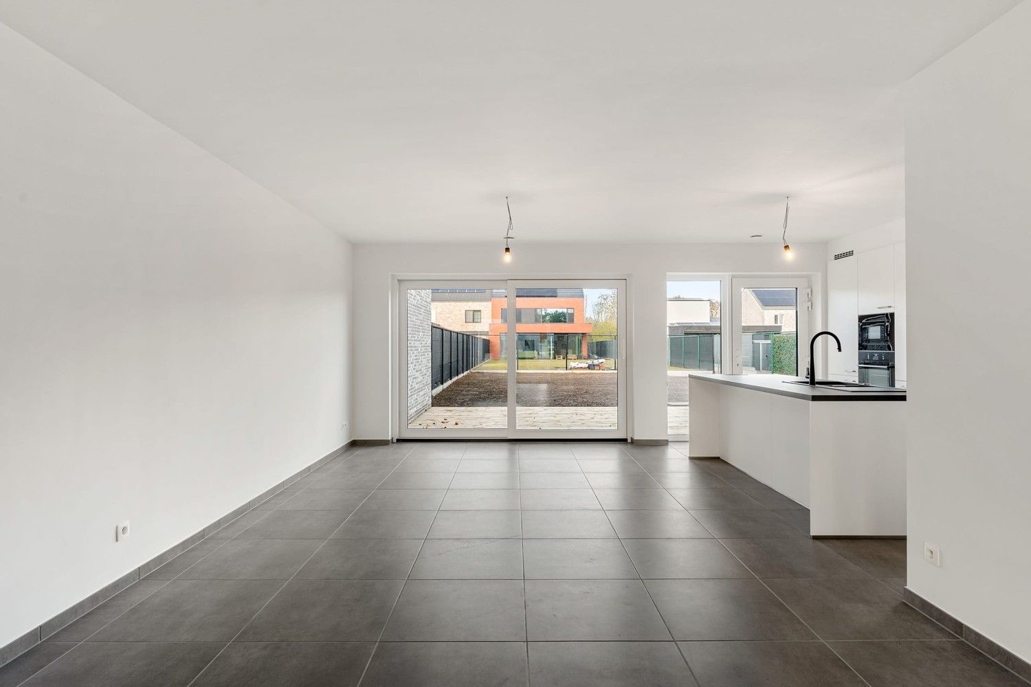 Stijlvolle energiezuinige nieuwbouwwoning met 5 slaapkamers te Hasselt foto 3