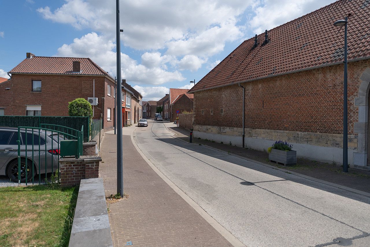 Lichte, modern ingerichte villa foto 24
