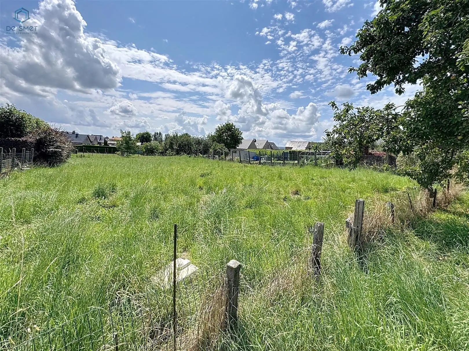 Te renoveren woning met 4 slpks, garage & prachtige tuin vlak aan station Lierde foto 5