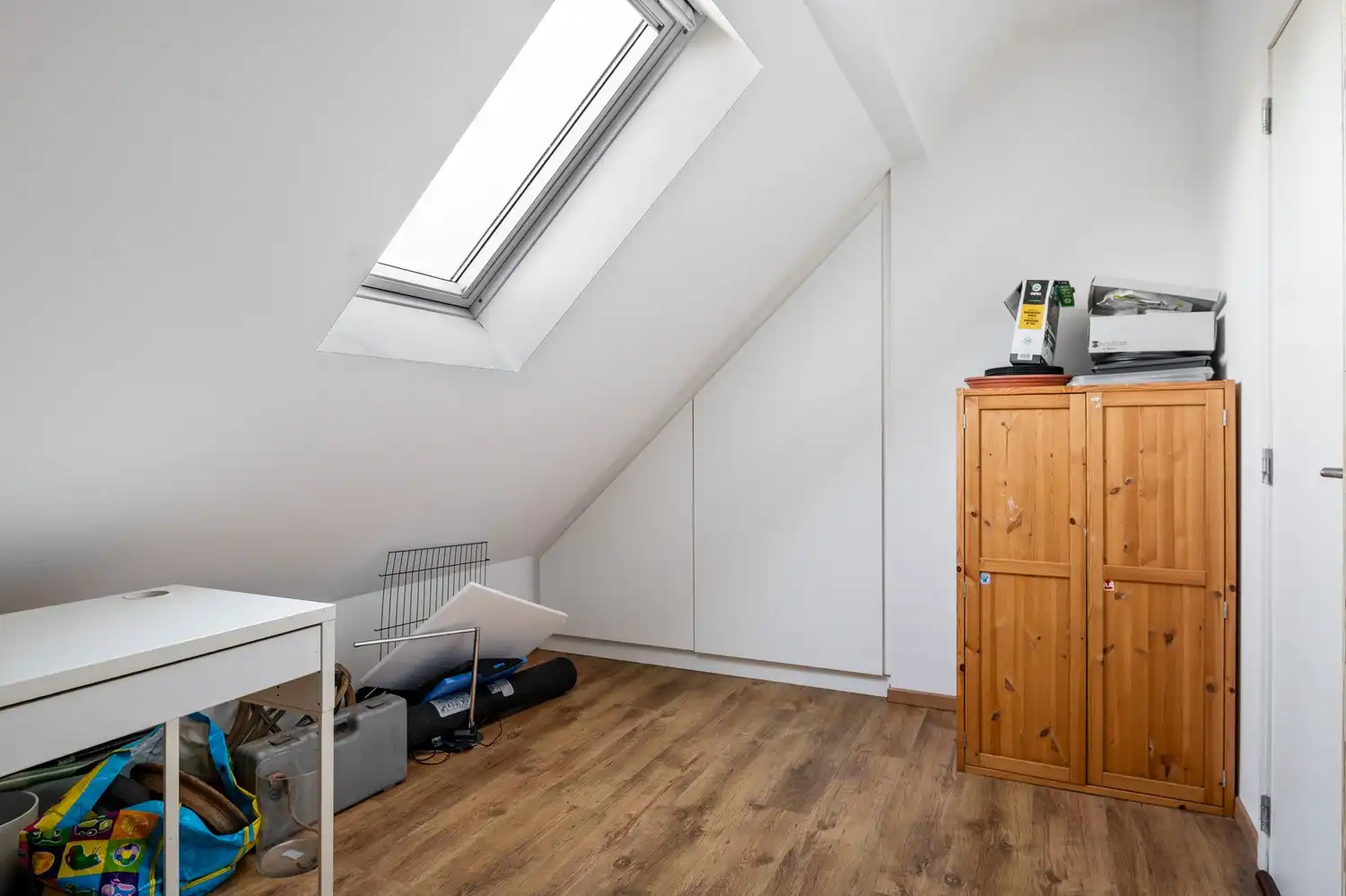 Instapklare woning met 4 slaapkamers, garage en tuin te Niel foto 15