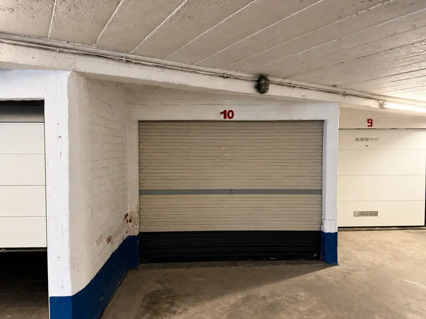 Ruime garagebox op toplocatie nabij de zeedijk in Oostende-Mariakerke! foto 2