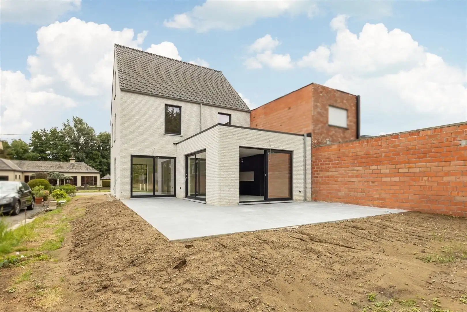 Nieuwbouw HOB met 4 slaapkamers en tuin  foto {{pictureIndex}}