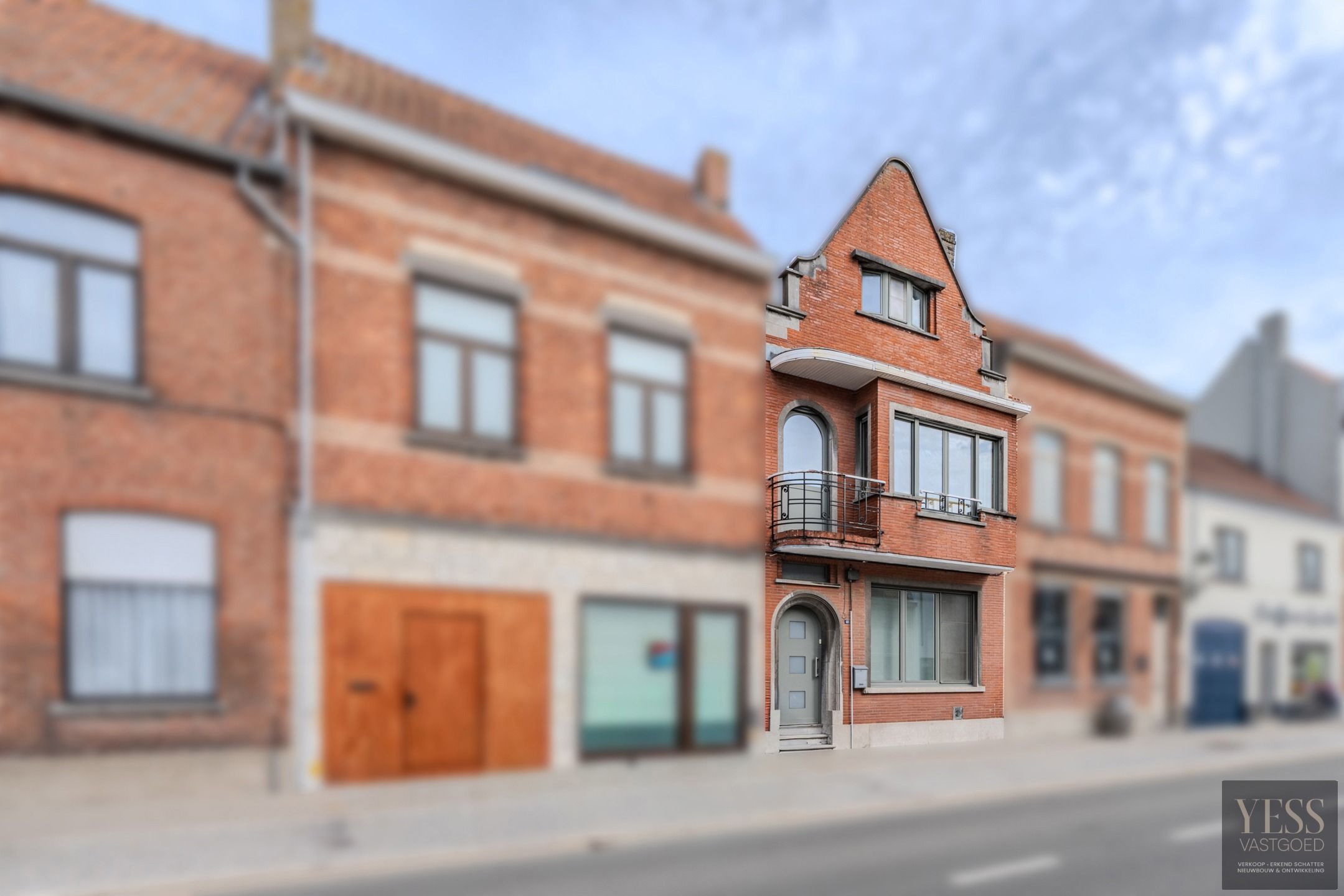 Charmante woning te koop in de Stationsstraat te Lissewege! foto 2