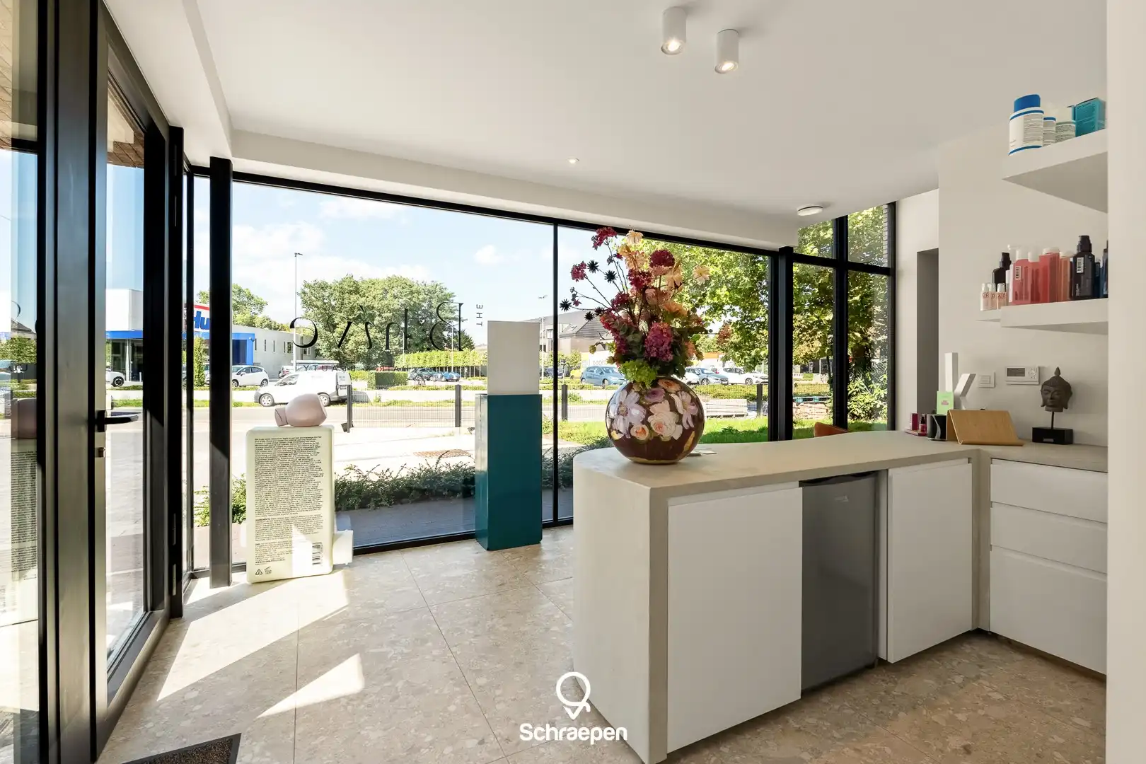 Knappe nieuwbouwwoning met handelsruimte op zichtlocatie te Zonhoven! foto 6