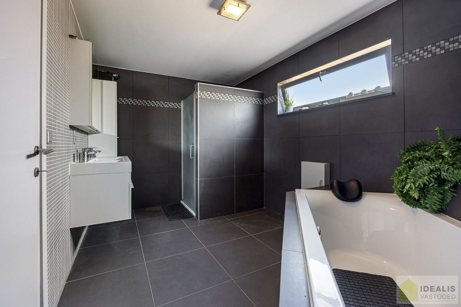 PRACHTIGE, INSTAPKLARE EN RUIME GEZINSWONING IN TOPSTAAT foto 22