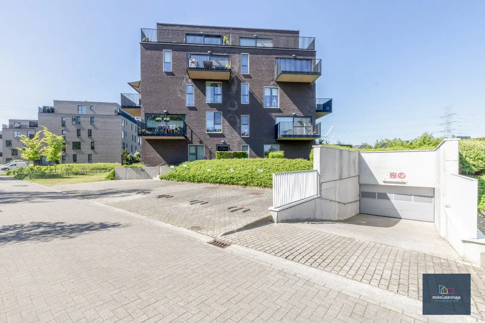 Penthouse met 2 slp. ruim terras, 2 st.plaatsen & kelder foto 17