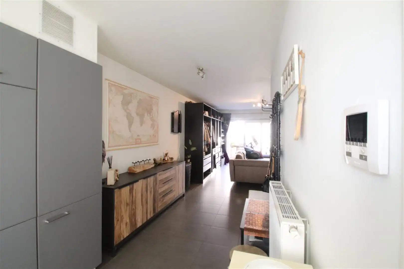 Studio met ruim terras gelegen op 250 meter van het Station foto 6