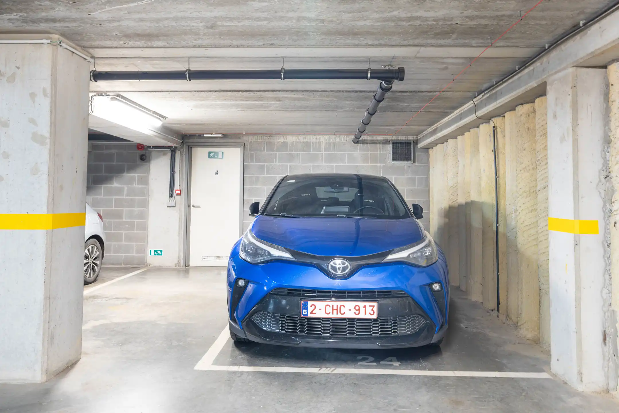 Op een steenworp van de NAVO foto 15