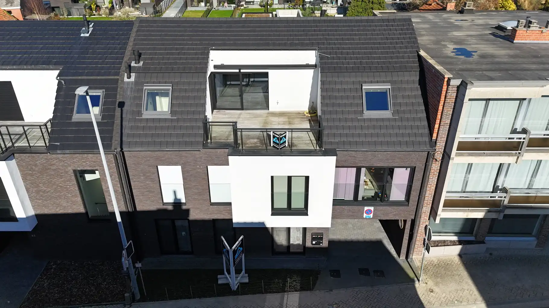 Instapklare Penthouse in Opwijk centrum! foto {{pictureIndex}}